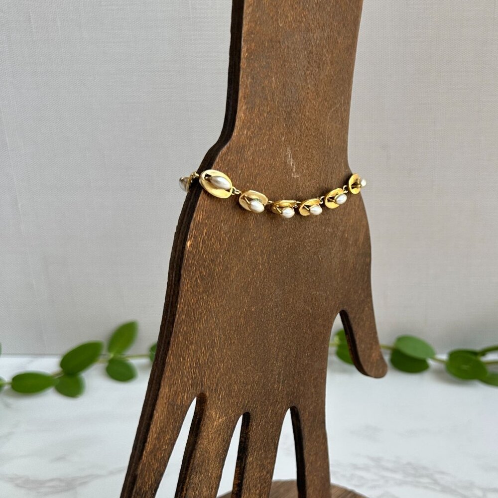 Gold Tone Faux Pearl Bracelet Dainty 6.5" - Picture 3 of 6